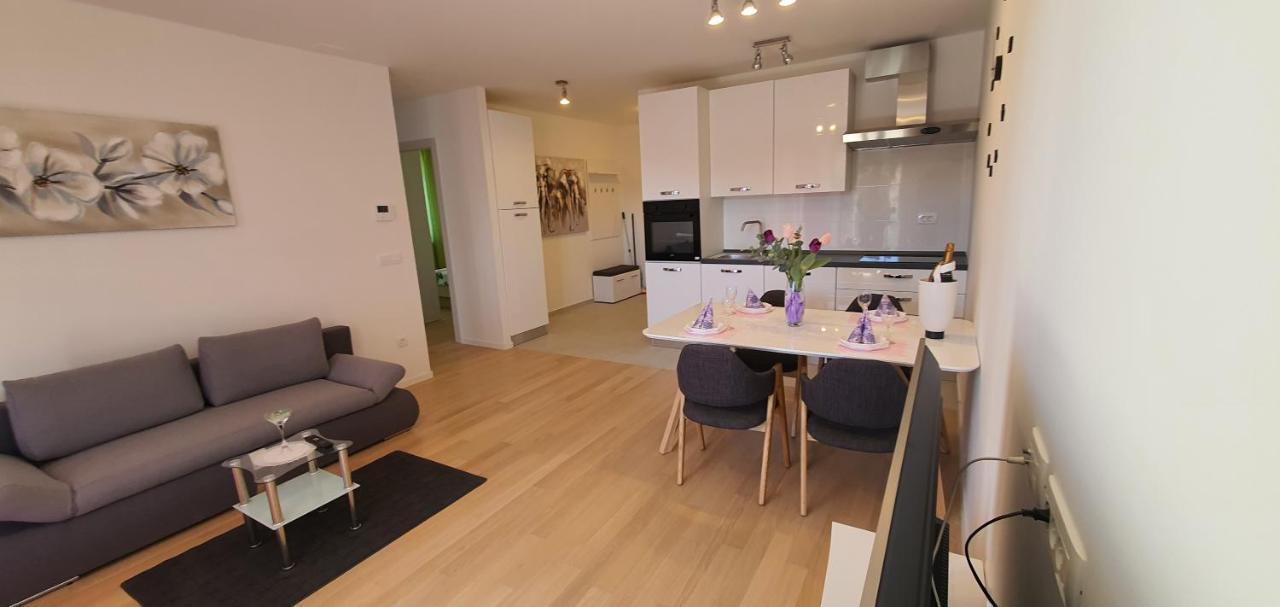 Apartman Galija 1 Zara Esterno foto