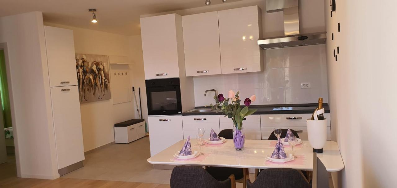 Apartman Galija 1 Zara Esterno foto